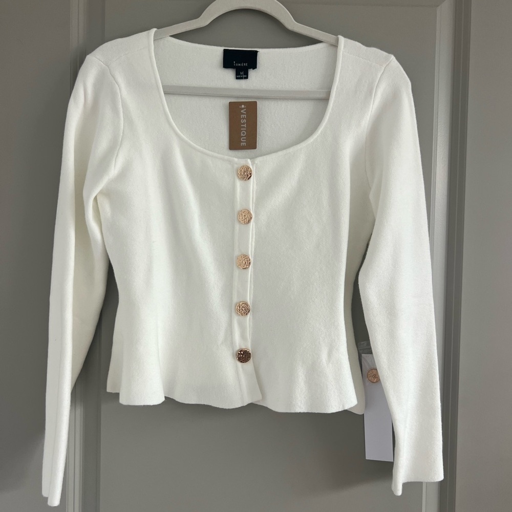 Vestique White with gold button sweater